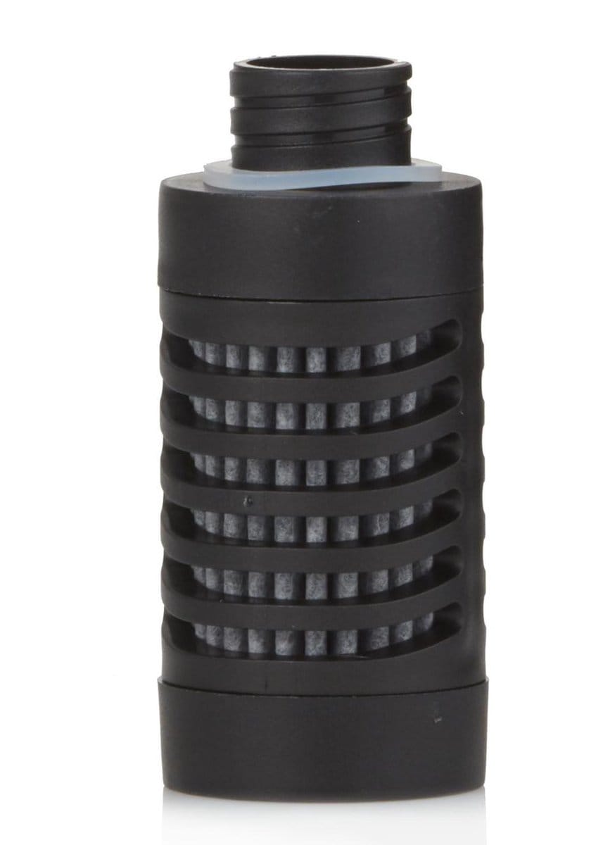 Close up van water filter fles filters Water-to-Go, verwijdert ook bacteriën en virussen